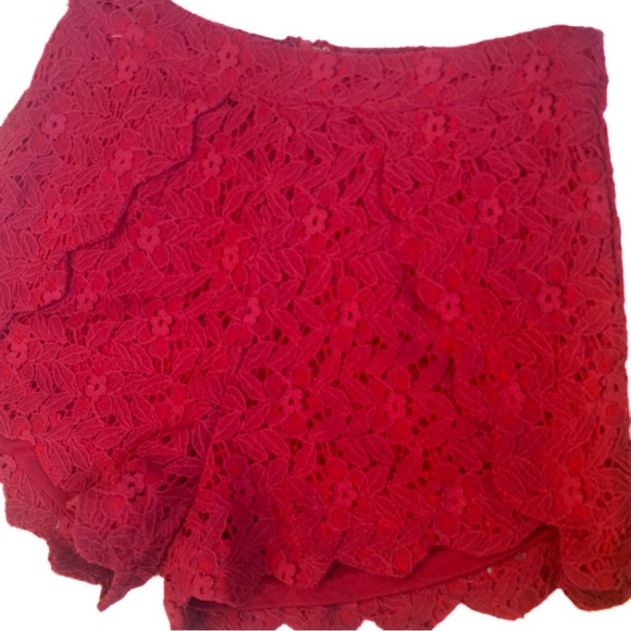 NWT Francescas boutique Alya lace scallloped hem shorts ❤️ - Picture 7 of 7